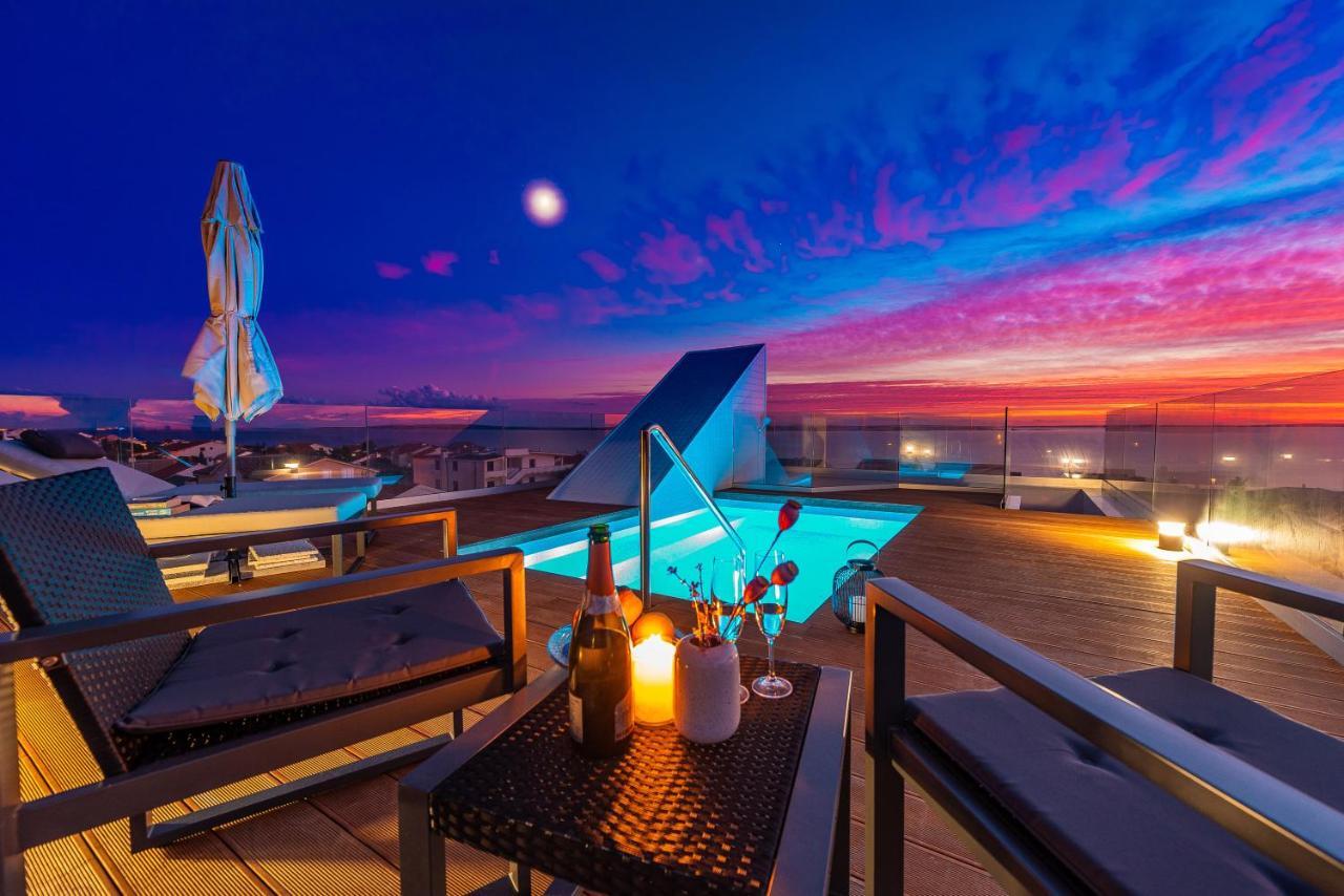 Hébergement de vacances Bekina, Stylish Rooftop Pool